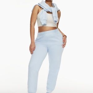 TNA Cozy Fleece Boyfriend Basic Sweatpants - Pastel Blue